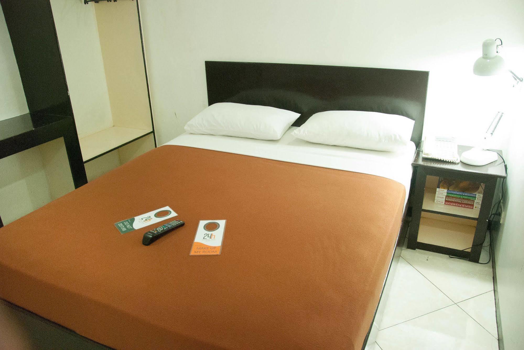 Zen Rooms Basic La Paz 마카티 외부 사진