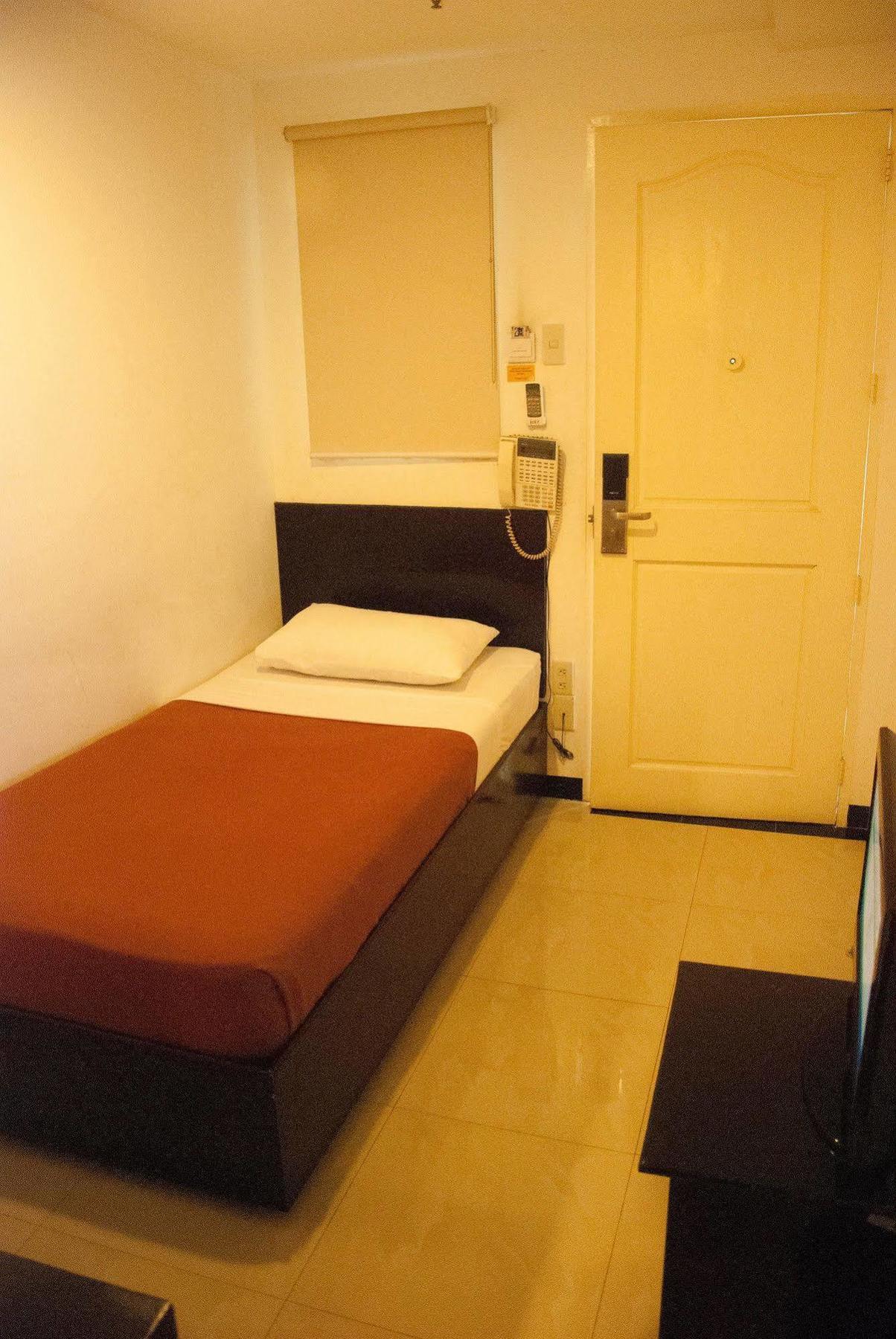 Zen Rooms Basic La Paz 마카티 외부 사진